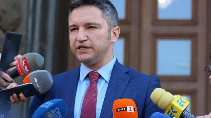 Беше една кампания по учебник. Естествено една кампания не може